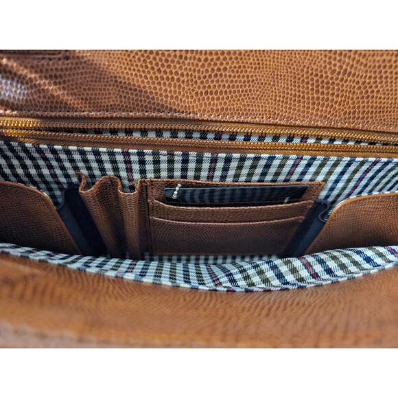 New in Box and Dust Bag Mimi DiCarlo Large Briefcase Tote Tan Style 1009LZ $225 - Picture 7 of 12